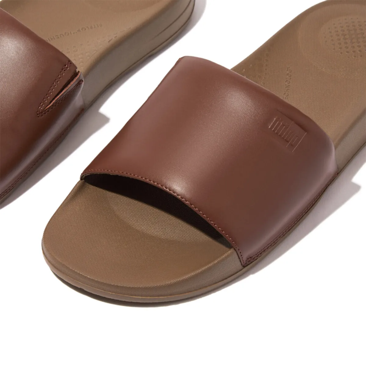 iQUSHION Ergonomic Leather Slides