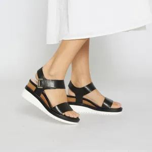 Iris Wedge in Black Leather